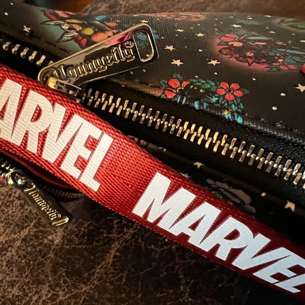 Loungefly x Marvel Tatoo Crossbody w/ Coin Pouch - Picture 5 of 7